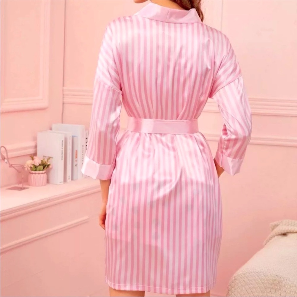 Pink Stripe Luxury Beauty Robe - Picture 2 of 3